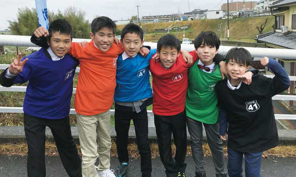 大阪・梅が丘小学校６年生